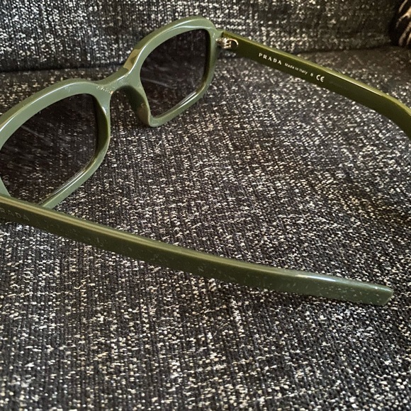 Authentic Prada sunglasses - Picture 3 of 8